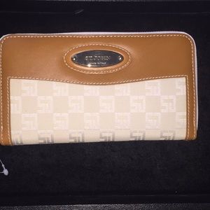 St John “new with tags@ wallet